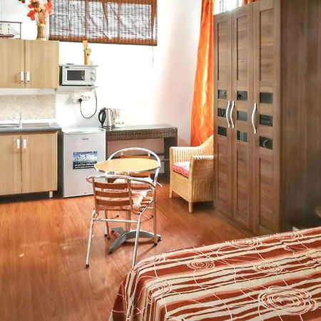 Charming Studio In Flic En Flac With Enclosed Garden 25M² Buitenkant foto