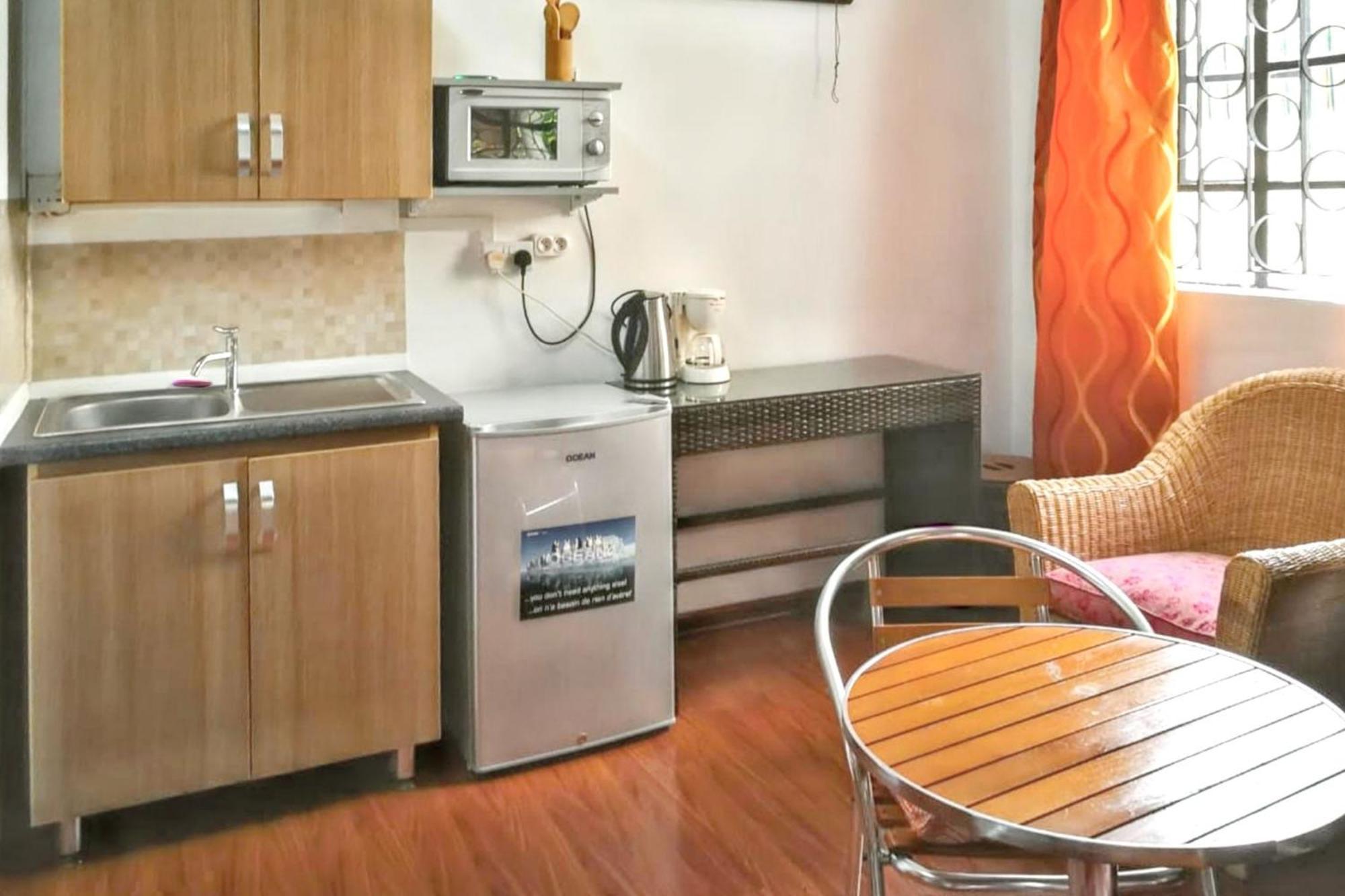 Charming Studio In Flic En Flac With Enclosed Garden 25M² Buitenkant foto