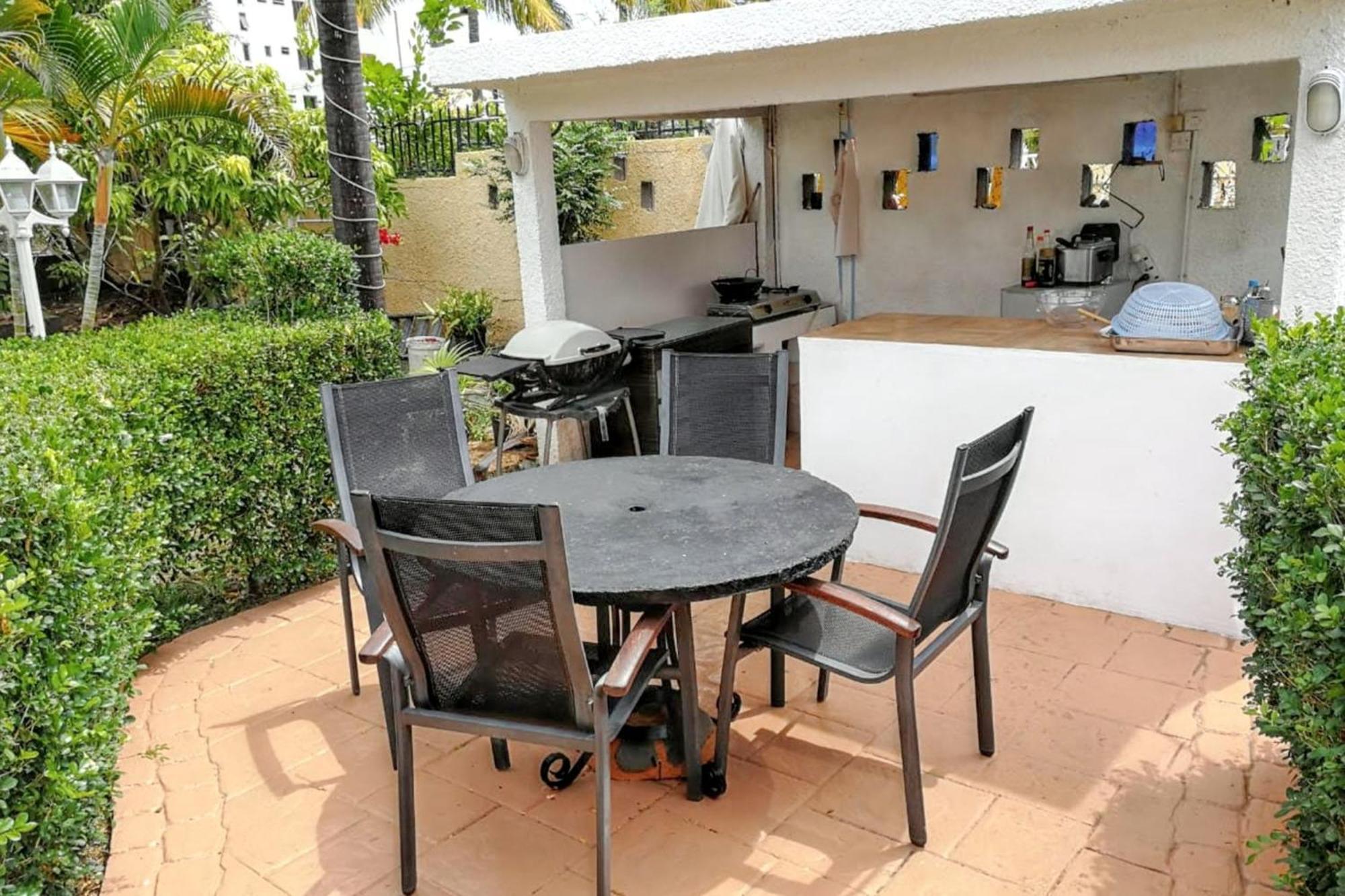 Charming Studio In Flic En Flac With Enclosed Garden 25M² Buitenkant foto